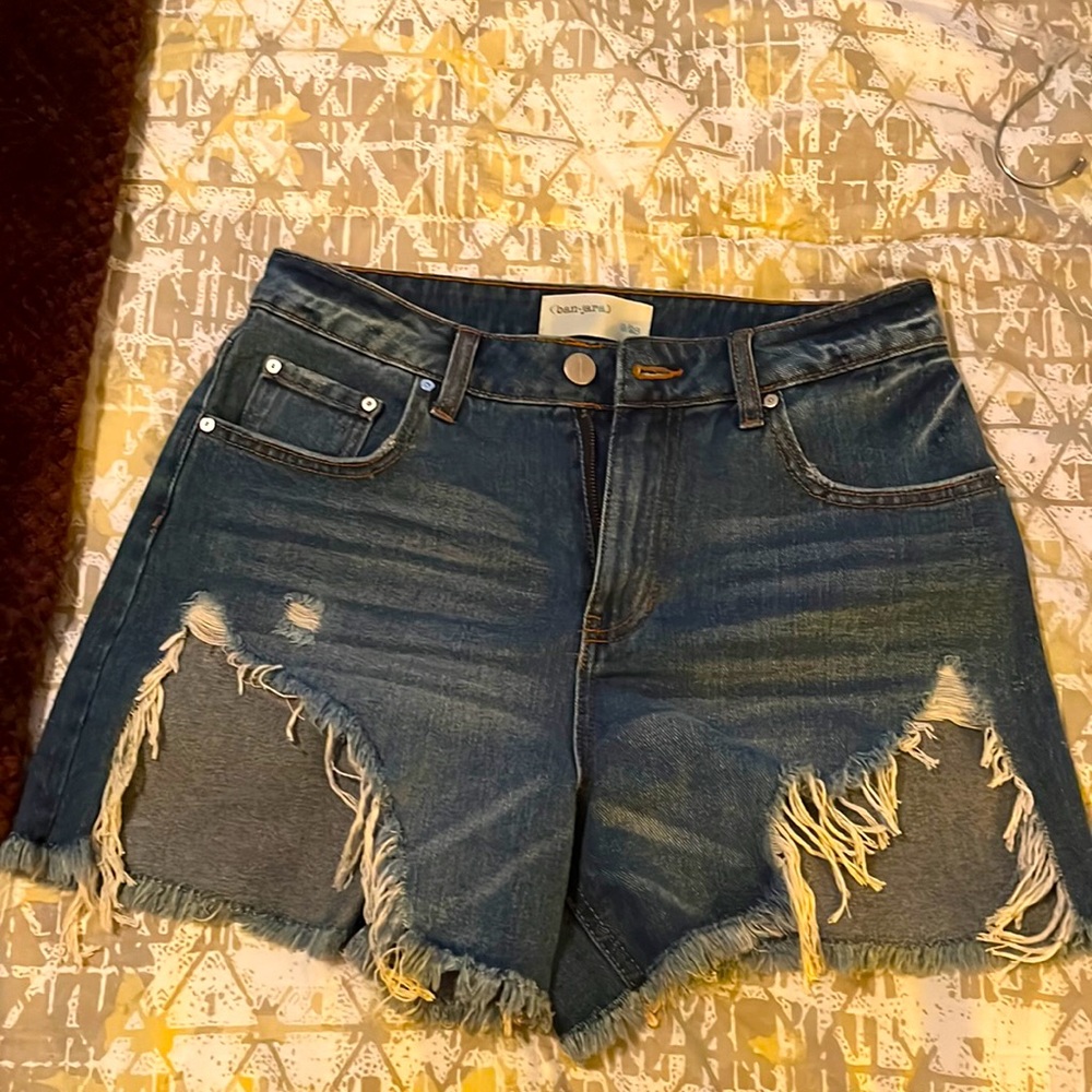 Banjara high rise mom blue Jean shorts curve love. Size 9/28
